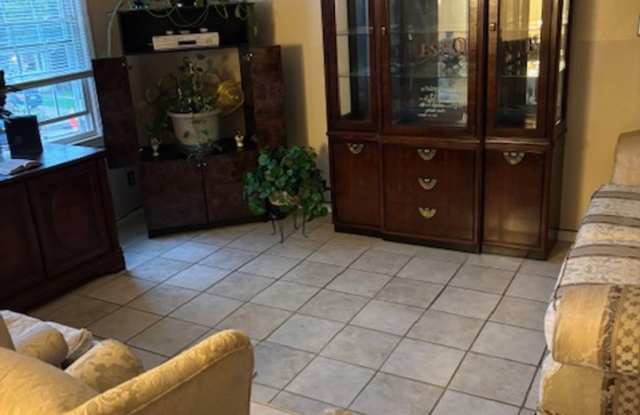 Photo of Room in 7 Bedroom Home at Dupree St