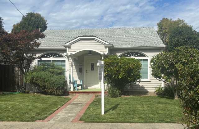 Newly updated 3 Bedroom 2 Bathroom Single Level Home in Santa Rosa's Junior College Area