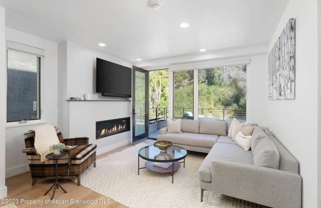 22842 Two Rivers Road unit: #100