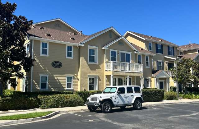 Beautiful Tri-level in Irvine!