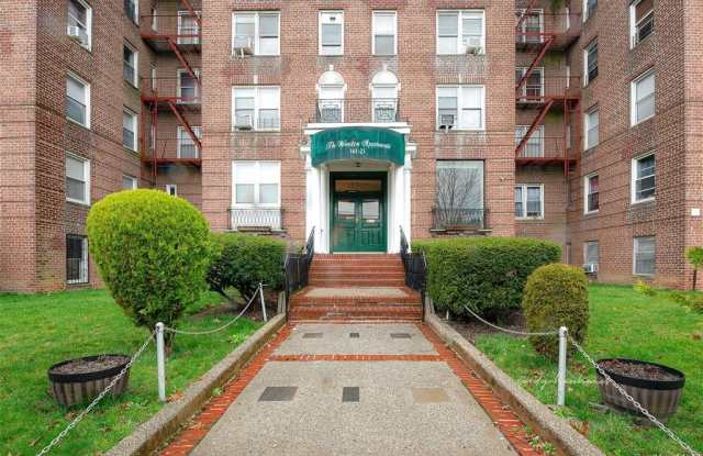 14325 84th Drive unit: 2E