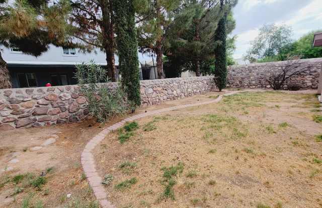 Photo of Charming 4 bedroom, 3 bath home in West Side El Paso!