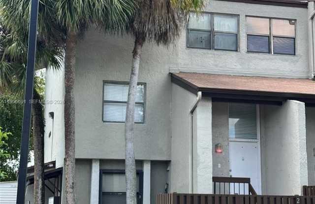10000 NW 9th St Cir