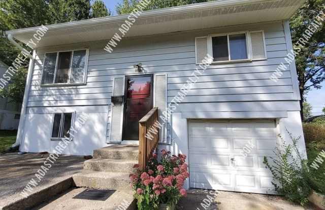 Spacious Home in Hickman Mills School District-Available NOW!!