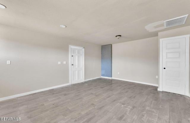 8827 MOUNT ELBERT Drive unit: 3