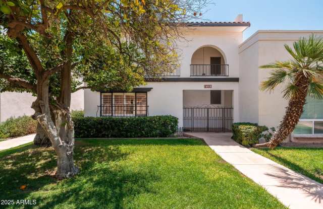 Photo of 7684 E MINNEZONA Avenue