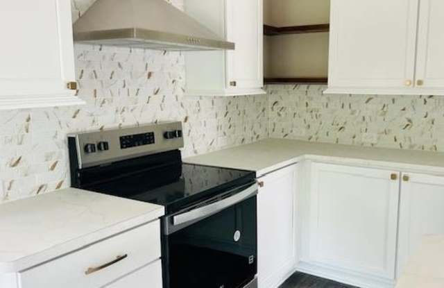 5808 Mora Place, #533