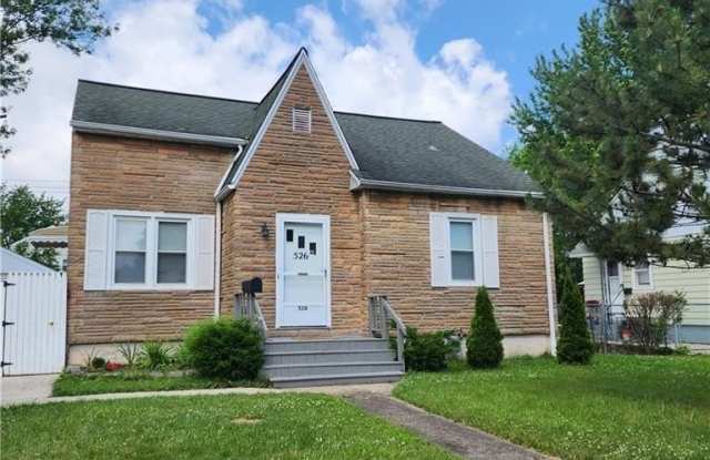 Photo of 526 Capen Boulevard