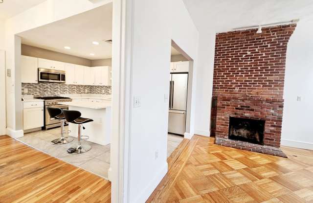 1714 Beacon Street