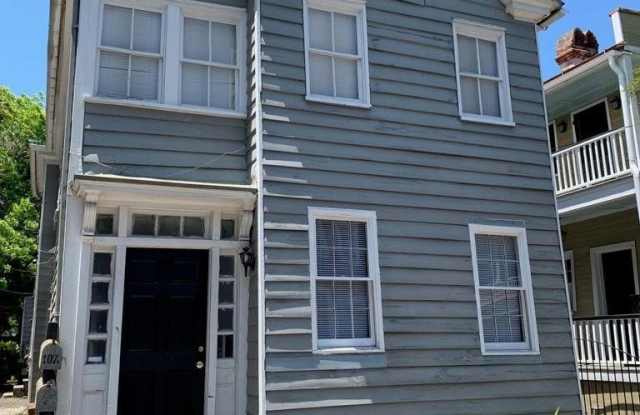 107 Smith Street unit: D