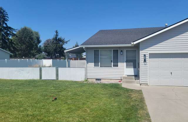 Nice 3 bedroom Duplex in the Valley