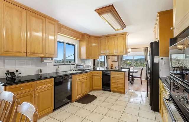 5130 Cerrillos Drive