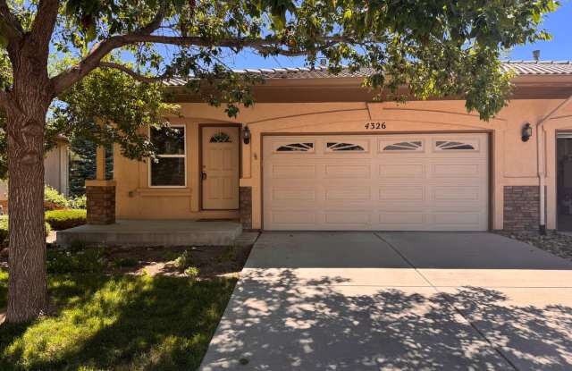 3 Bed 2.5 Bath Townhouse with AC
