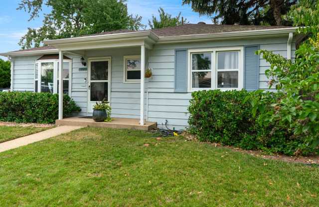 Photo of Furnished 3 Bedroom / 1 Bath – Available Now (3+ Month Stay) Prime Location Near Old Town Arvada!