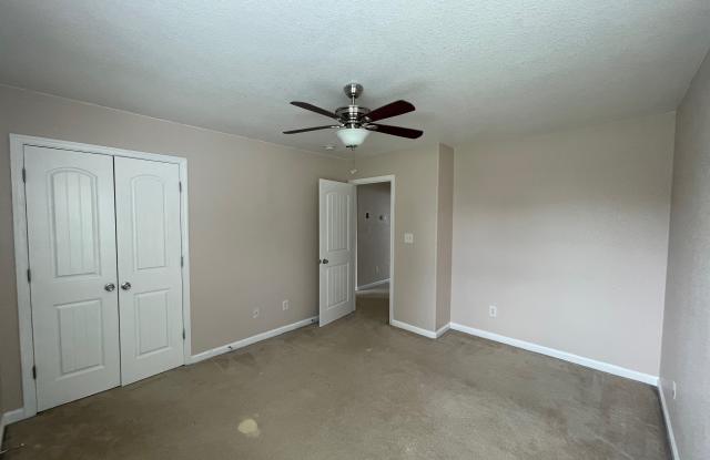 5525 Curtis Breathwaite Ln