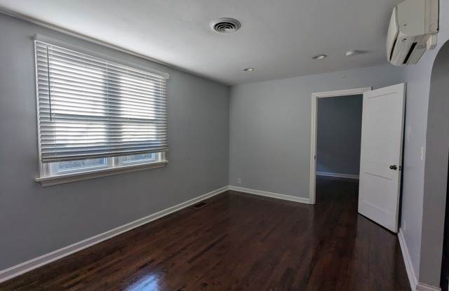 317 E PARK Avenue unit: A