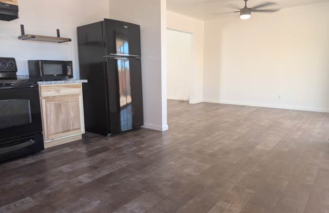 1812 South Hardy Drive