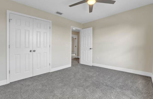 Spacious 4-Bed, 2.5-Bath Townhome – Minutes from the Indian River!