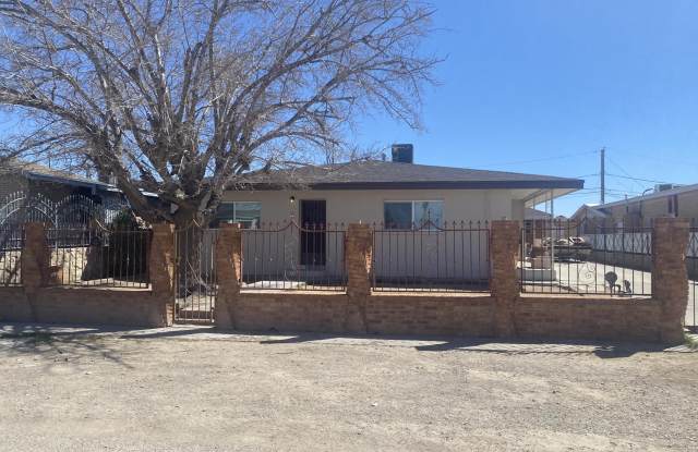 116 Skylight - 116 Skylight Circle, Socorro, TX 79927