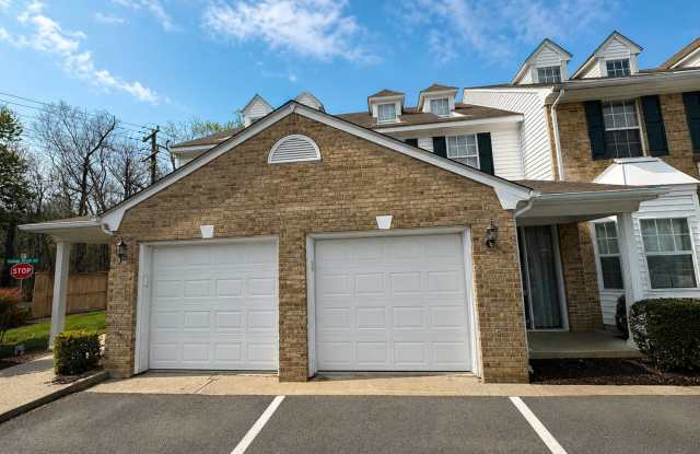 Introducing a beautiful townhouse-style Condo