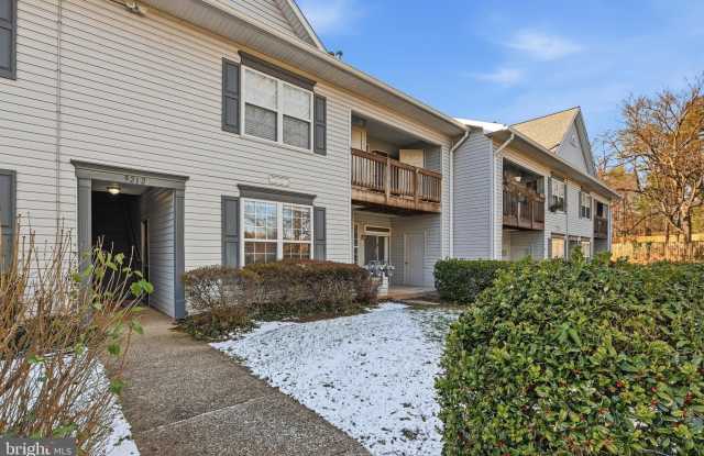 9212 AZURE Court unit: 102