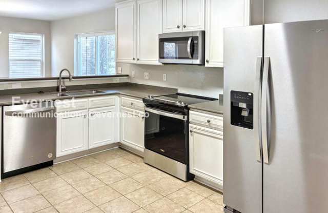 3907 Heatherwood Circle