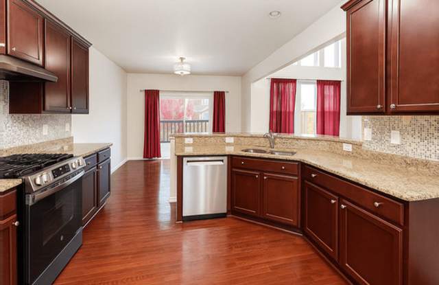 50188 Winter Garden Ct N