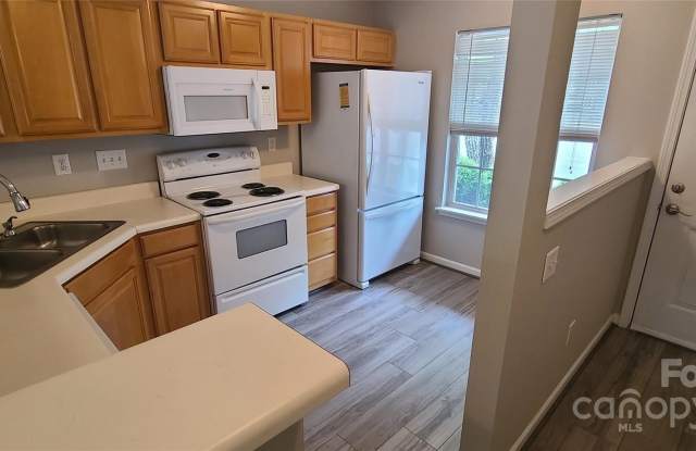 8164 Christmas Court