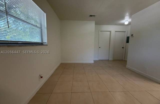 919 NW 2nd Ave