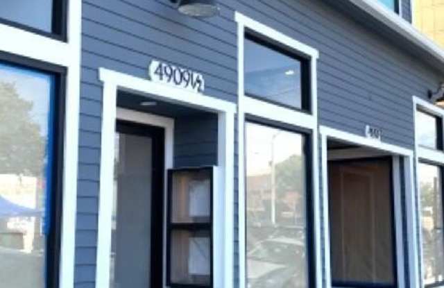 Photo of 4909 1/2 South Central Avenue