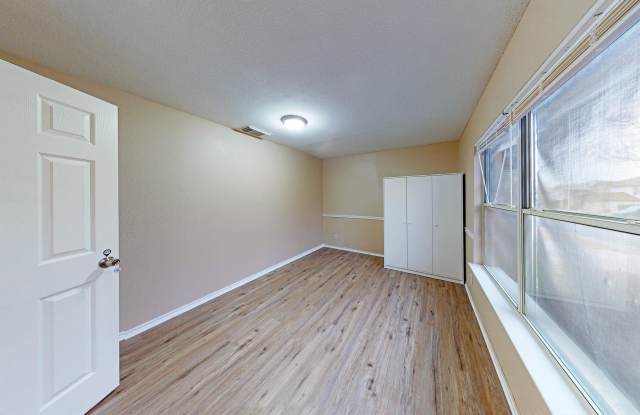 4208 Creekway StreetBEDROOM 1B - 688264https://livehomeroom.com/5850