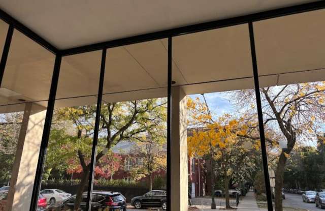Photo of 1450 East 55th Place