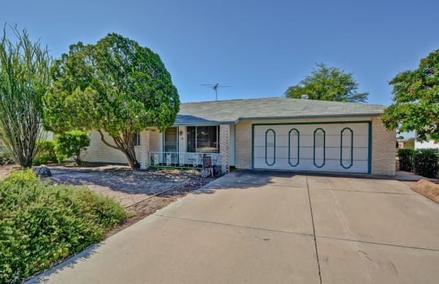 9815 W REDWOOD Drive - 9815 West Redwood Drive, Sun City, AZ 85351