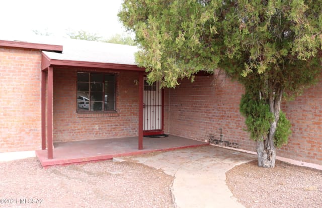 2501 E Helen Street - 2501 East Helen Street, Tucson, AZ 85716