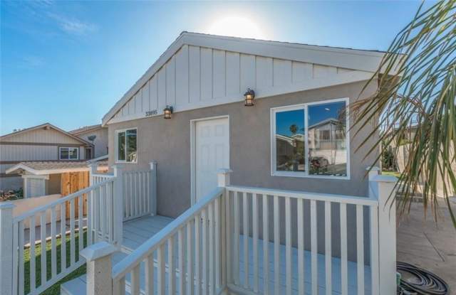 Furnished Beach Bungalow - Avail. May 21st 2025
