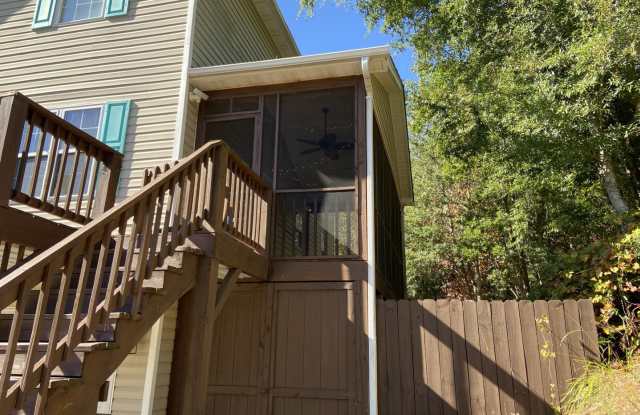 Beautiful home in Emerald Isle.