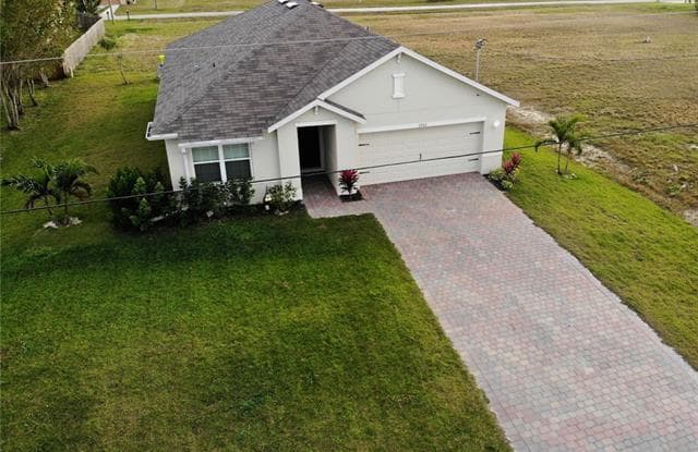 2722 NW 10th TER - 2722 Northwest 10th Terrace, Cape Coral, FL 33993