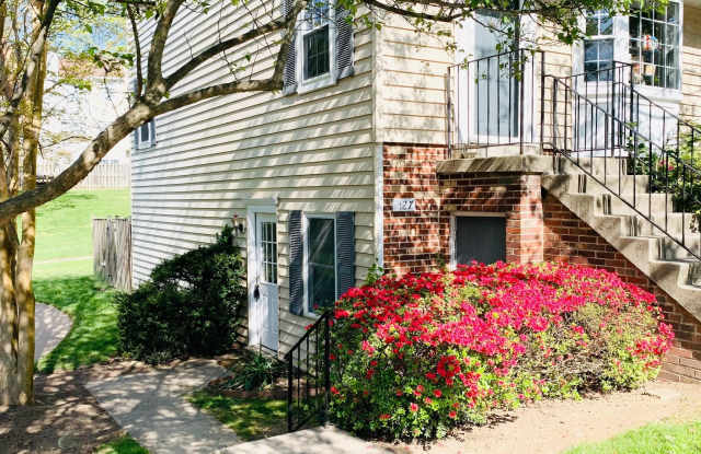 Photo of 127 BARNSFIELD Court unit: 238