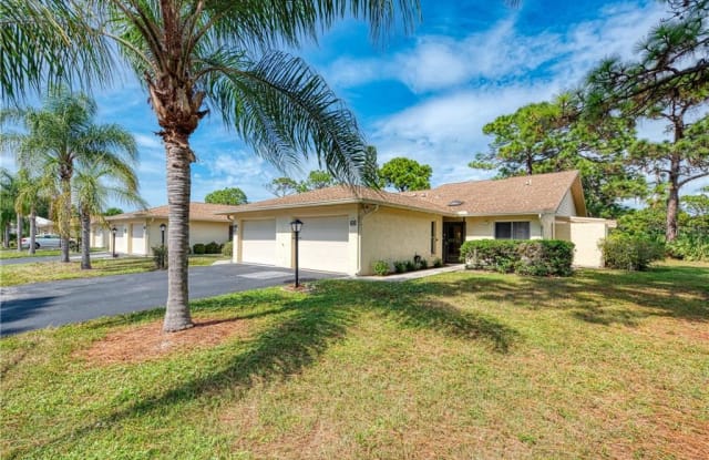 610 PINEBROOK CRESCENT - 610 Pinebrook Crescent, Venice, FL 34285