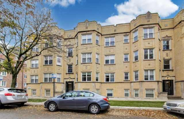 6170 N Winchester Avenue unit: G