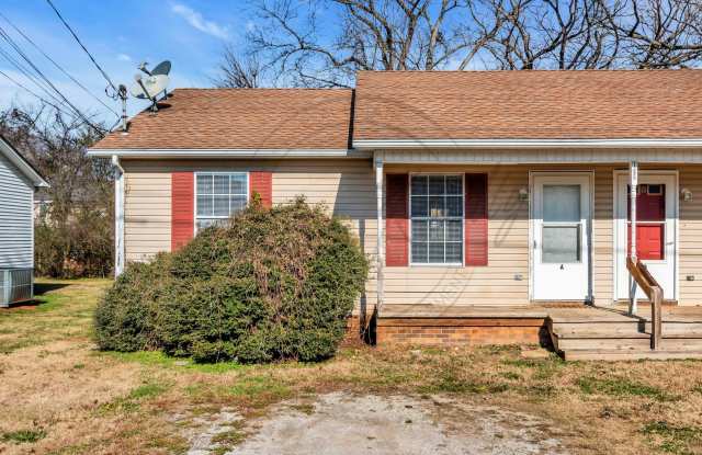 Affordable 2BR Ranch Duplex in N. Columbia — Move-In Special!