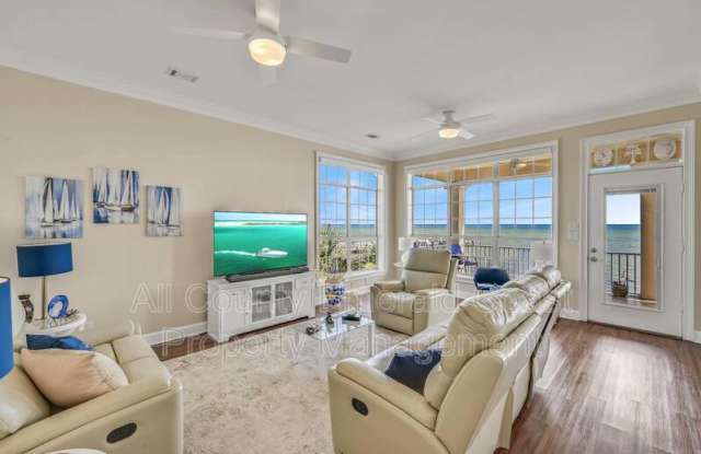 420 Oak Harbour Lane, Unit 201