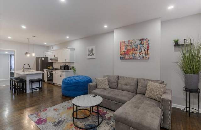 2532 W SERGEANT STREET