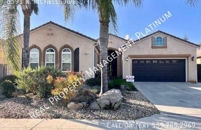8591 N Richelle Ave