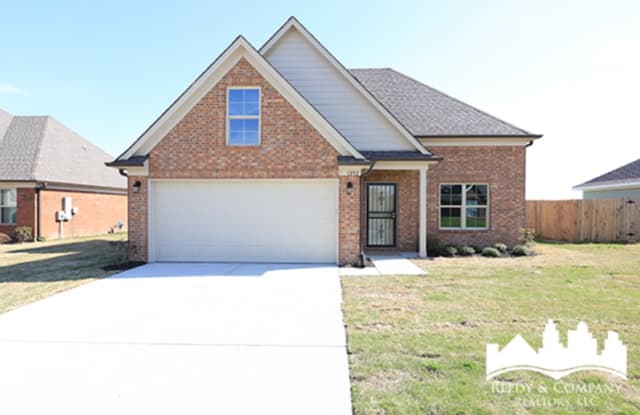 1252 River Wood Cir - 1252 River Wood Creek West, Tunica Resorts, MS 38664