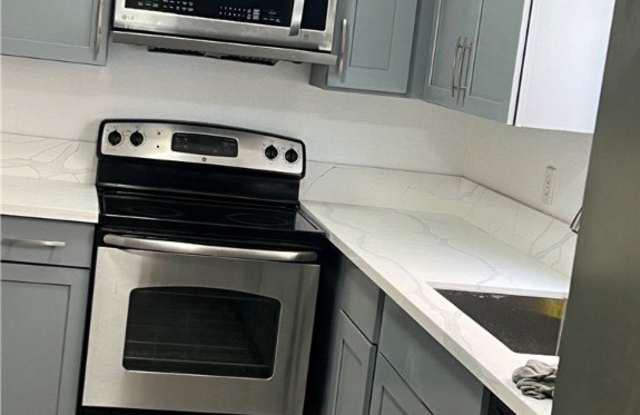 158 Greenbriar Townhouse Way