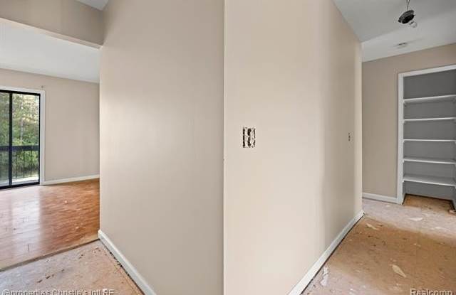 33829 PONDVIEW Circle