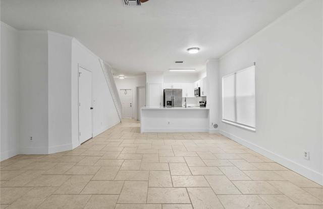 Photo of 12200 Sw 6th St