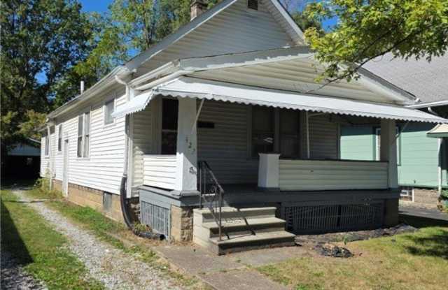 Photo of 422 Lorain Boulevard