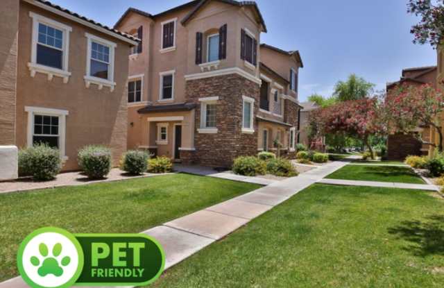 Beautiful Gilbert 3 bed/3 bath Home in The Gardens Community